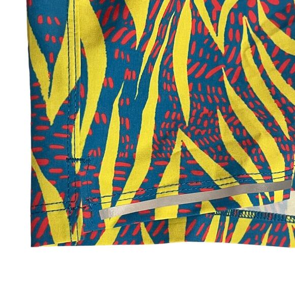 Maamgic 6 Inch Yellow Flame Hybrid Shorts Mens Large Pull-On Abstract Print - Picture 2 of 8